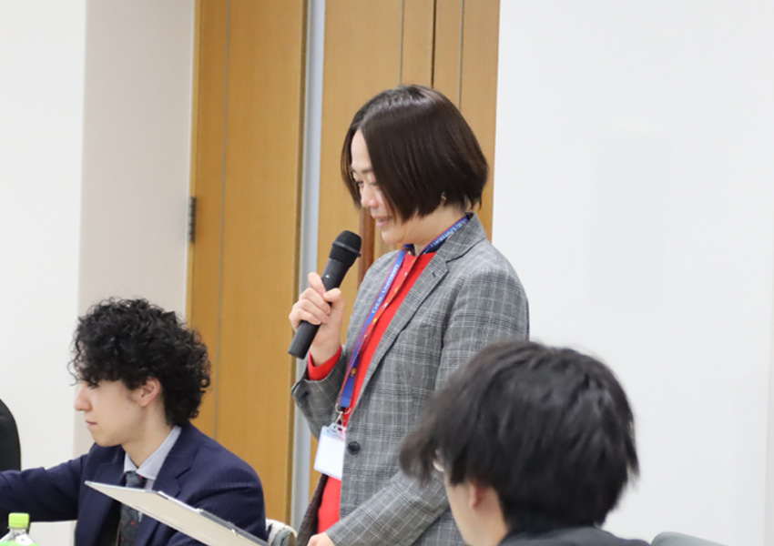 育児休業体験者との懇談会の様子4