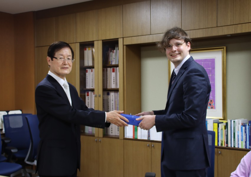 奨学金授与
