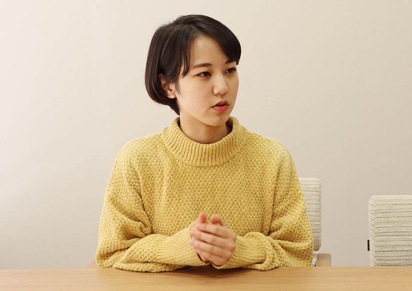 佐藤緋佐子さん