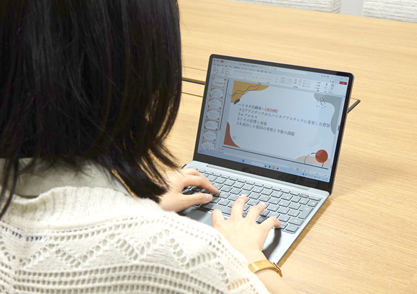 山本さん勉強中