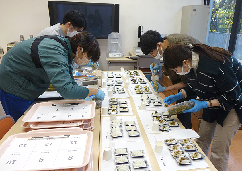 ふりかけレシピコンテストの様子