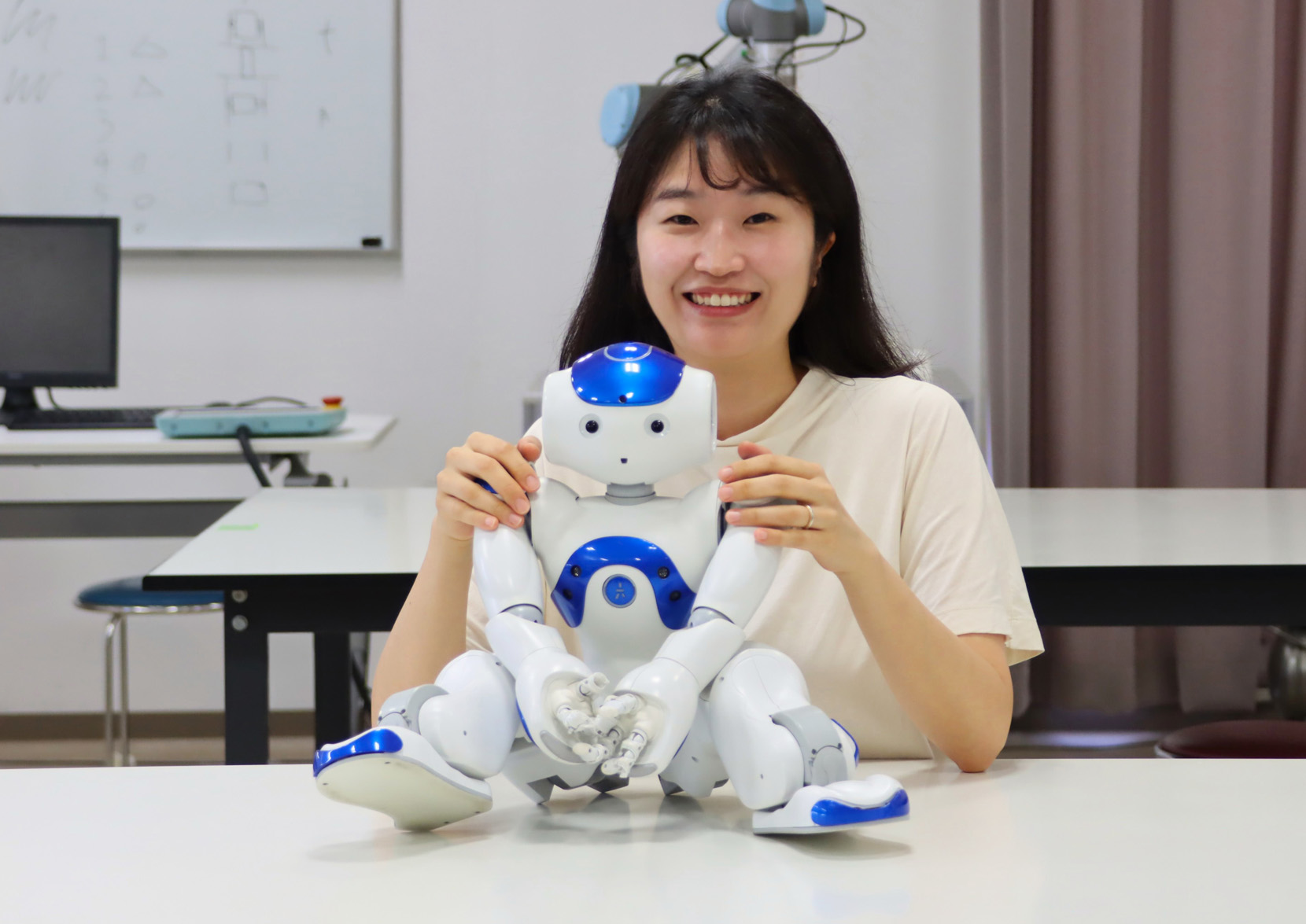 イ先生メイン