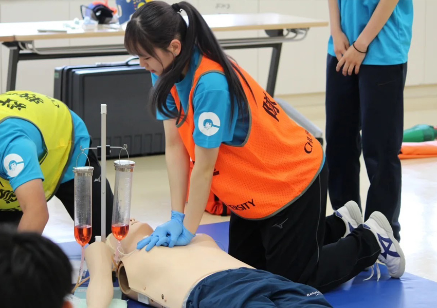 オープンキャンパスに参加する宮本さん