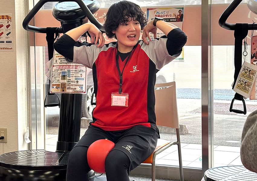 鈴木さん職場での様子