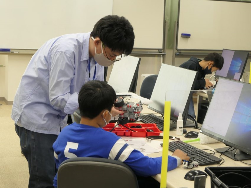 ジュニアセミナー・目指せ!ロボットマスター