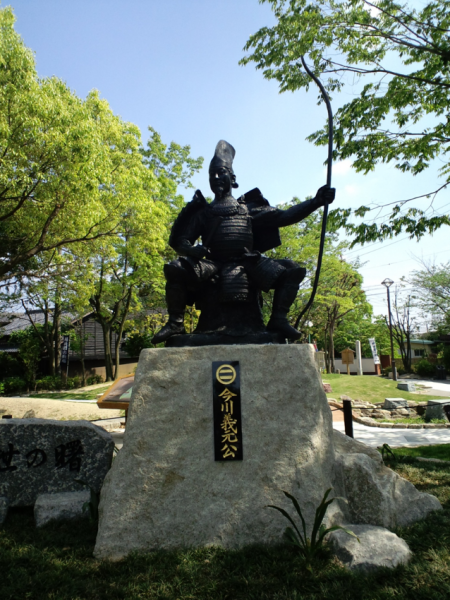 桶狭間公園の今川義元の像