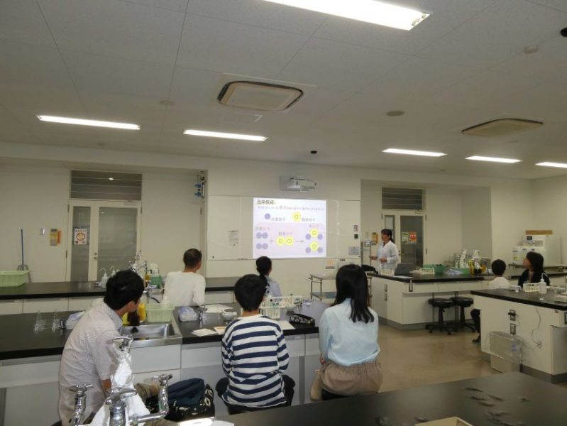2024秋化学実験講座の様子1