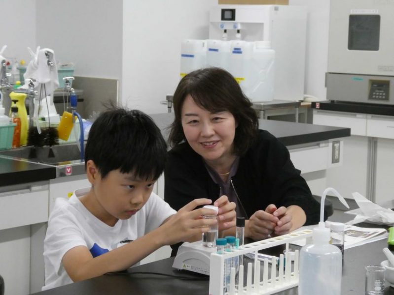 2024秋化学実験講座の様子2