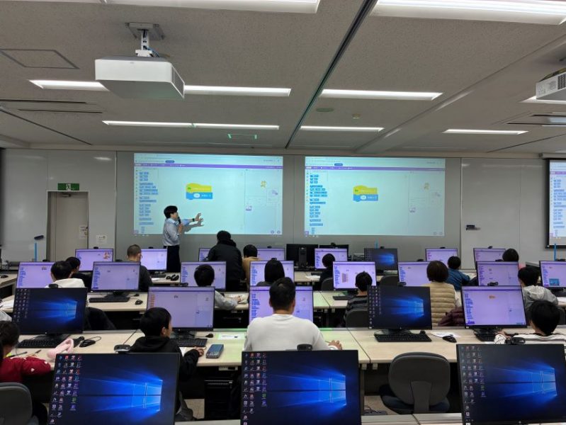 2025秋プログラミング講座 全体の様子1