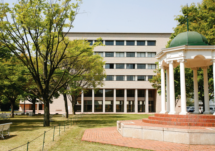 Building of College of Contemporary Education