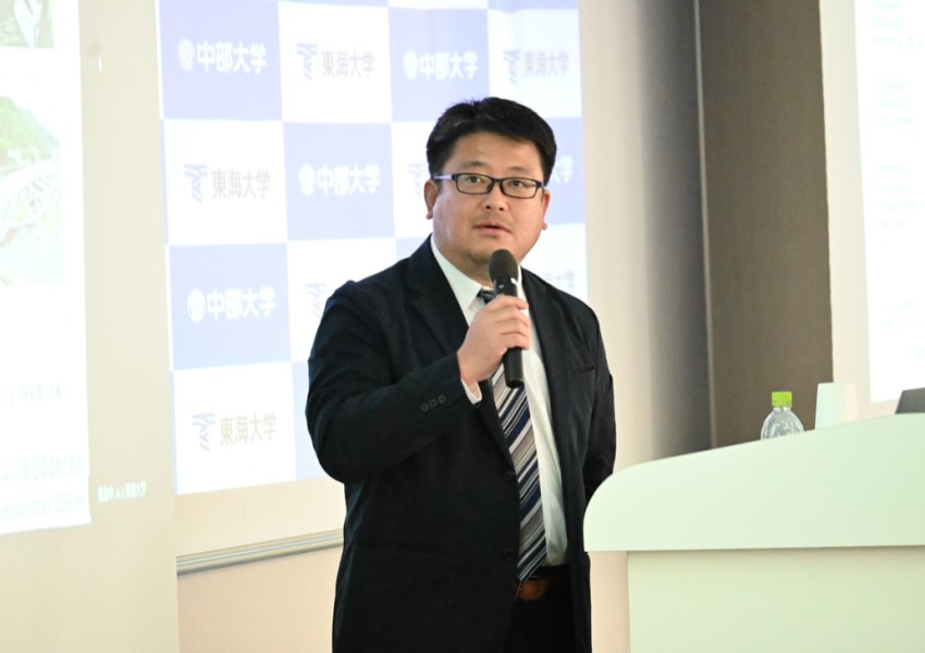 基調講演する杉田准教授