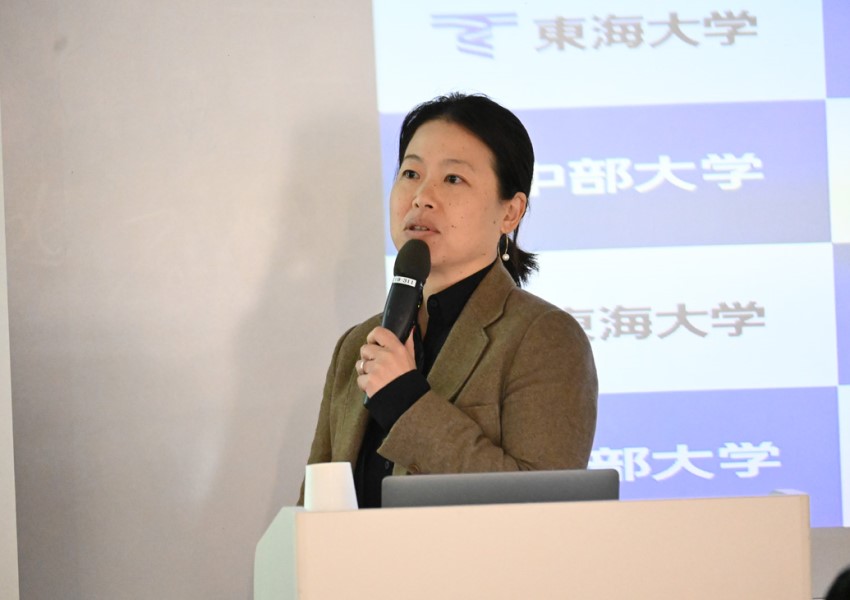 基調講演する阿部准教授