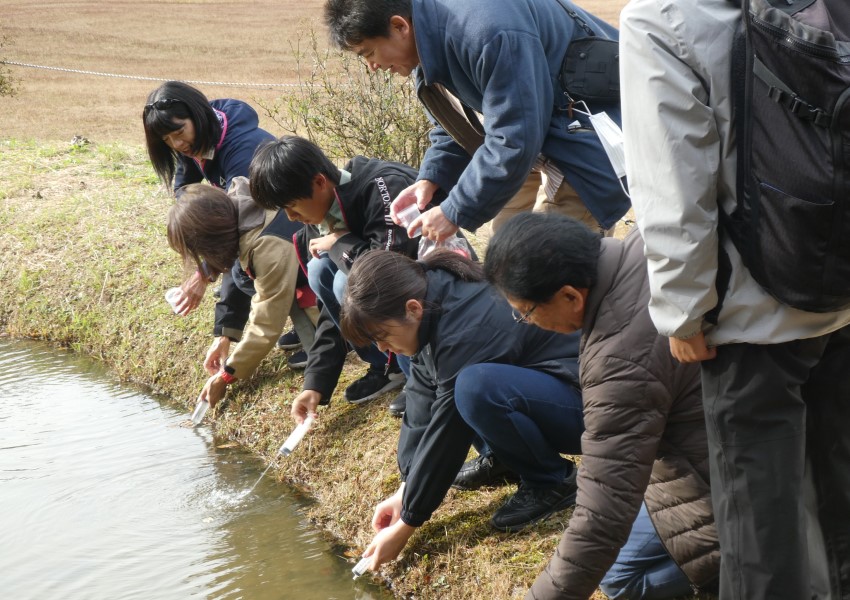 ため池での採水