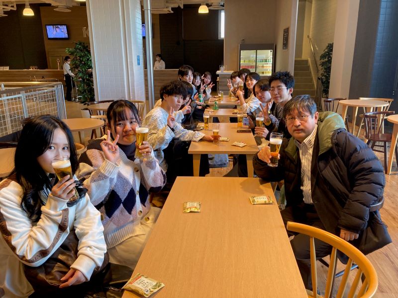 キリンビール工場試飲風景