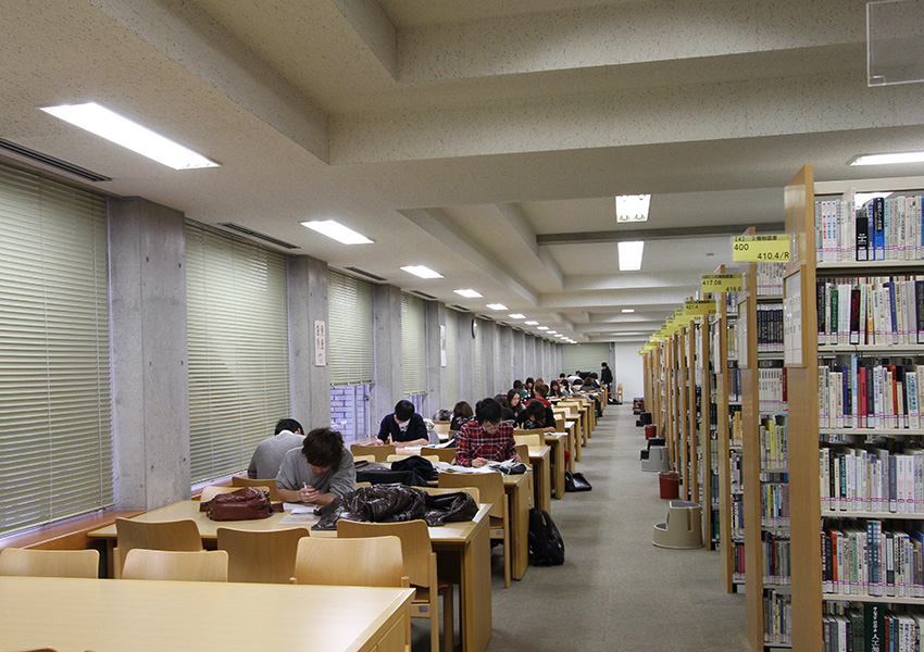 三浦記念図書館スペース3